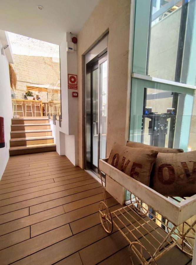 Suite Deluxe Face Mer Apart Malaga Exterior photo