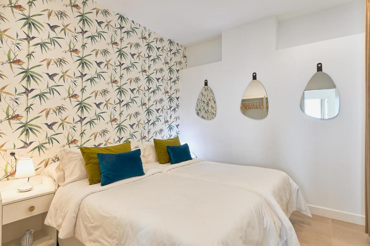 Suite Deluxe Face Mer Apart Malaga Exterior photo