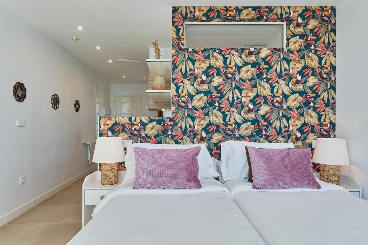 Suite Deluxe Face Mer Apart Malaga Exterior photo