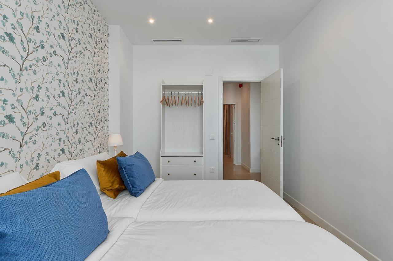 Suite Deluxe Face Mer Apart Malaga Exterior photo