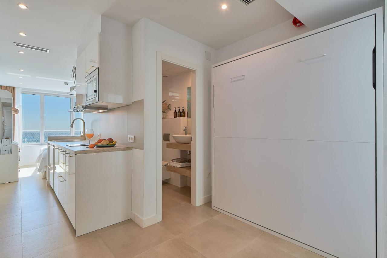 Suite Deluxe Face Mer Apart Malaga Exterior photo