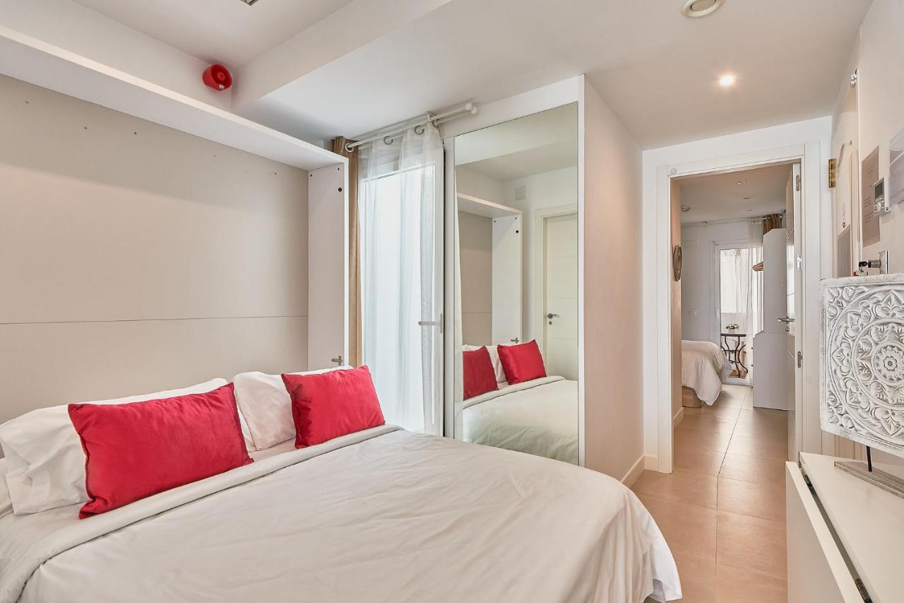 Suite Deluxe Face Mer Apart Malaga Exterior photo